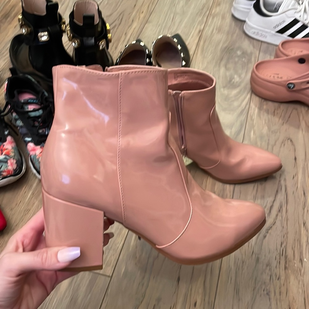 Rose patent boot